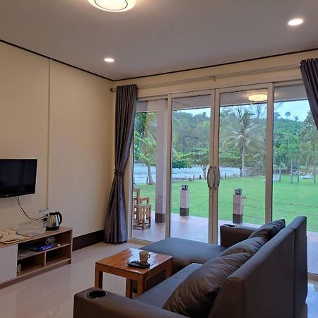 Lomtalay Resort Trat Laem Ngop Exterior photo