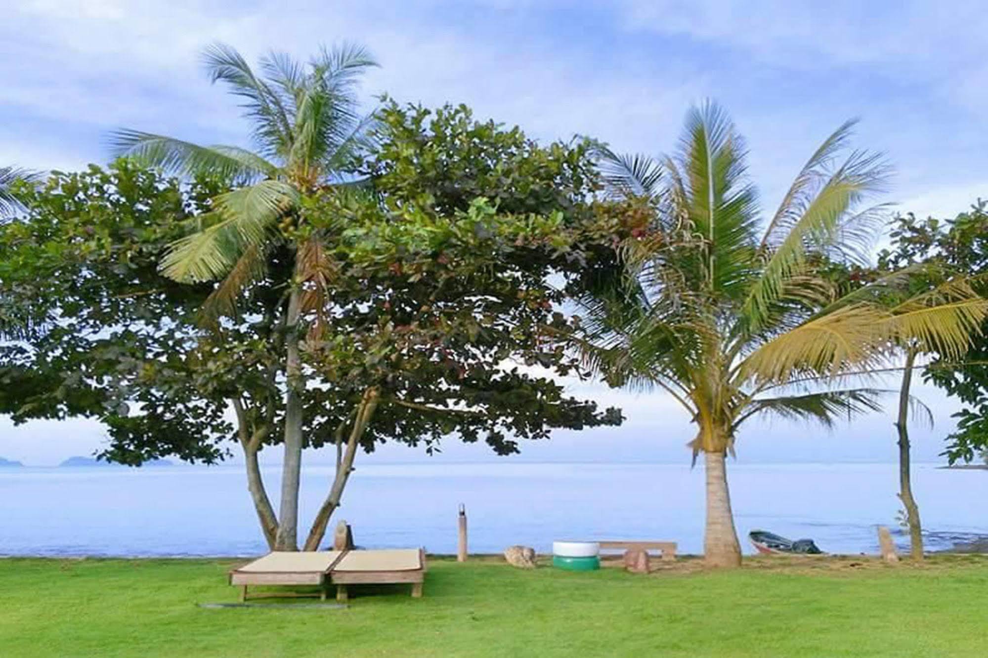 Lomtalay Resort Trat Laem Ngop Exterior photo